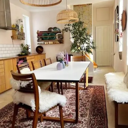 Lejlighed Spacious Historical Art Oasis In The Center Bergen