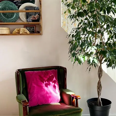 Lägenhet Spacious Historical Art Oasis In The Center Bergen