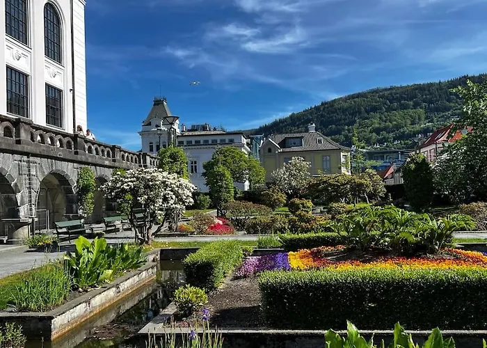 Spacious Historical Art Oasis In The Center * Bergen